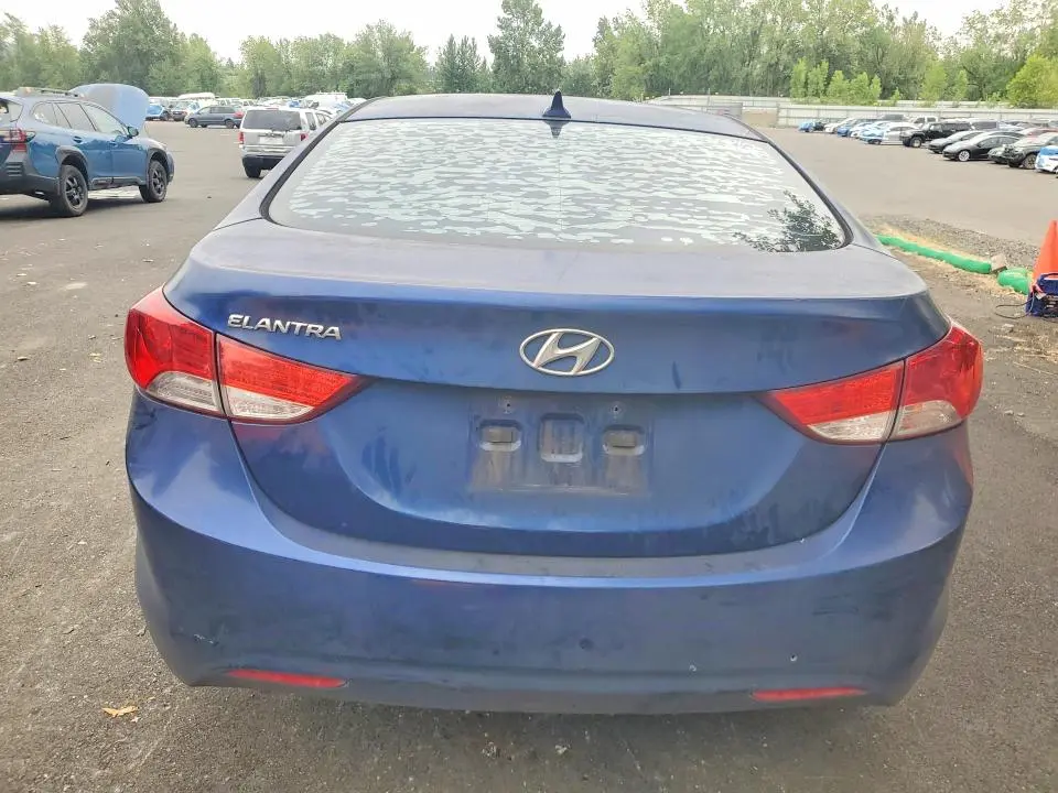 2013 HYUNDAI ELANTRA   