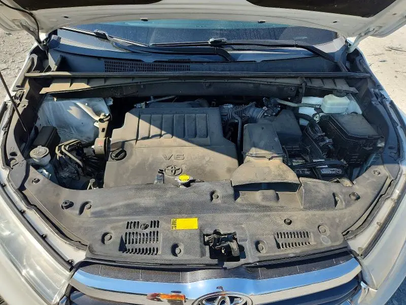 2014 TOYOTA HIGHLANDER LE PLUS  