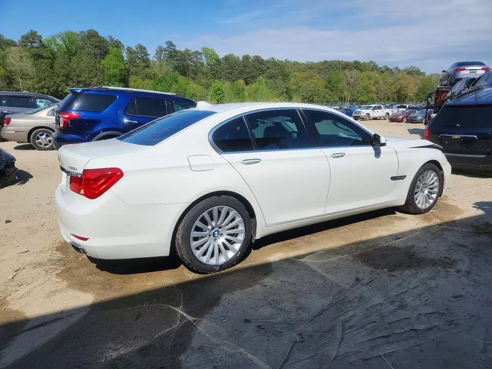 2012 BMW 750 XI  