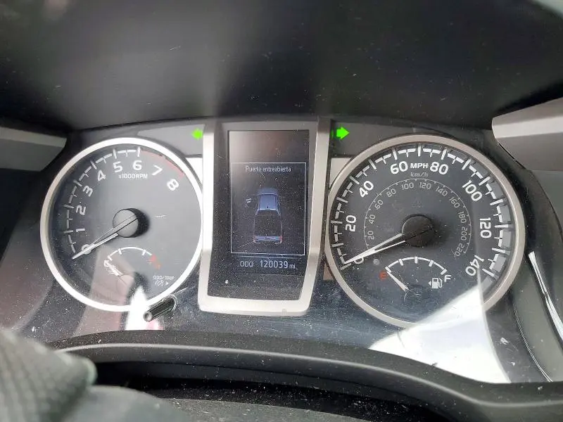 2019 TOYOTA TACOMA SR5 V6  