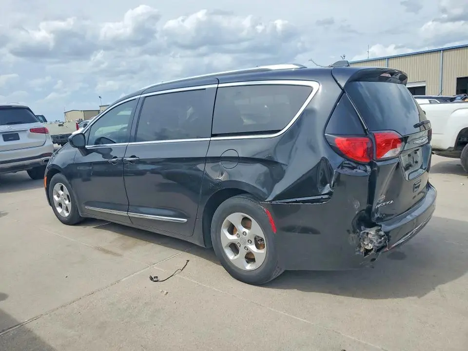 2017 CHRYSLER PACIFICA TOURING L PLUS  