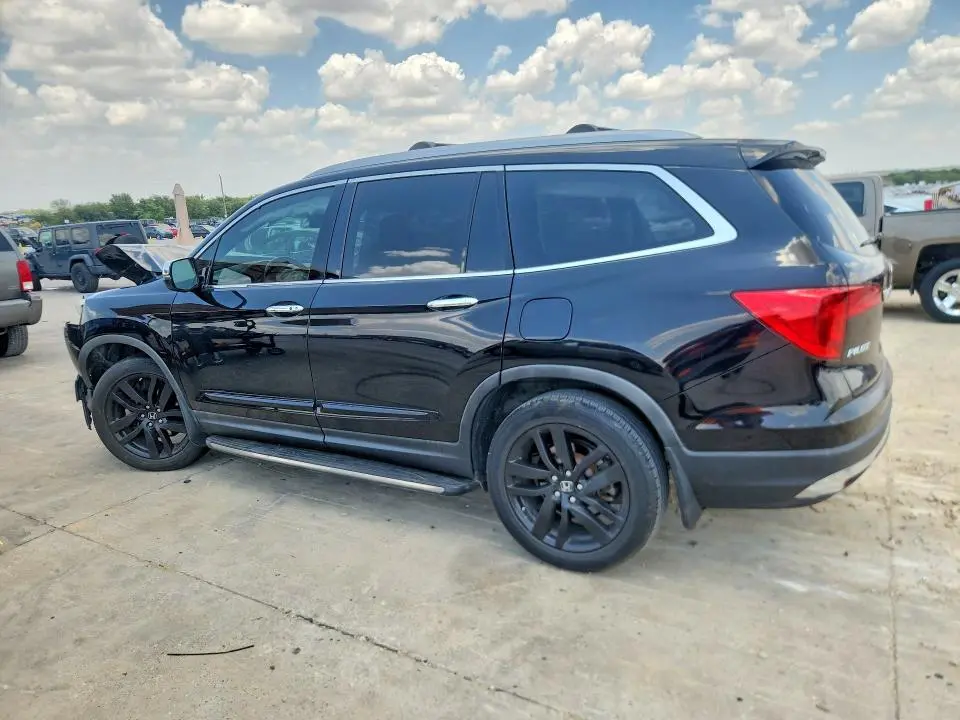 2017 HONDA PILOT ELITE  