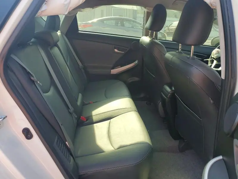 2015 TOYOTA PRIUS FIVE  