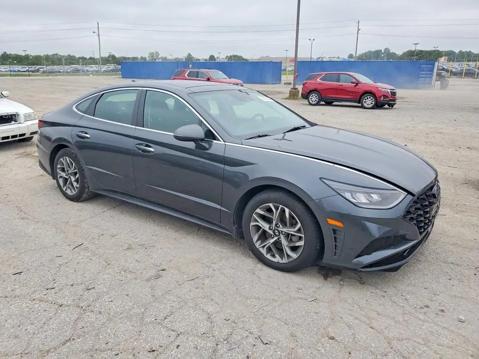 2022 HYUNDAI SONATA SEL  