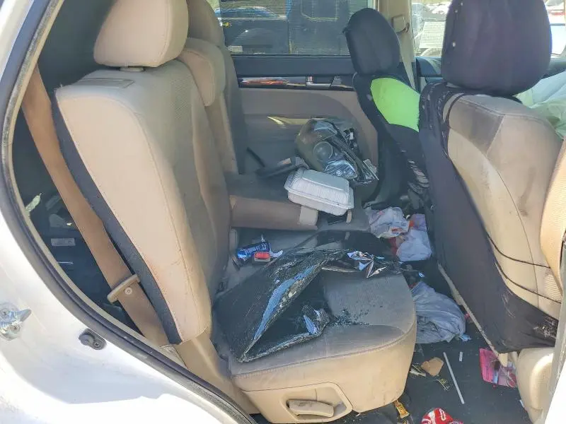 2015 KIA SORENTO LX  