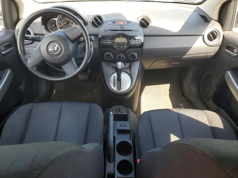 2012 MAZDA MAZDA2   