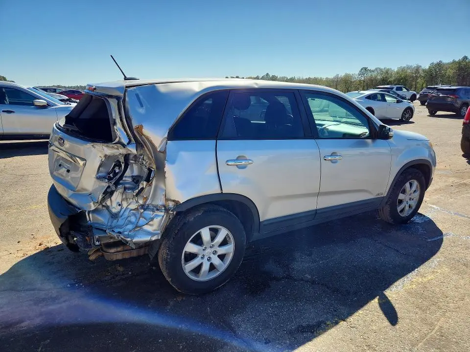 2011 KIA SORENTO LX  
