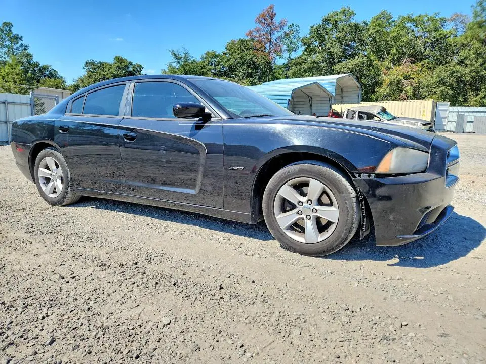 2013 DODGE CHARGER SE  