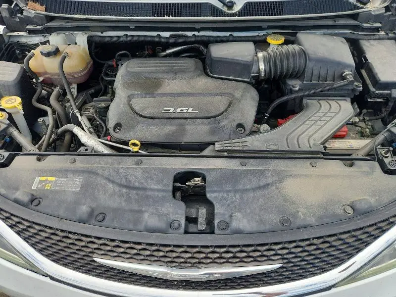 2017 CHRYSLER PACIFICA LIMITED  