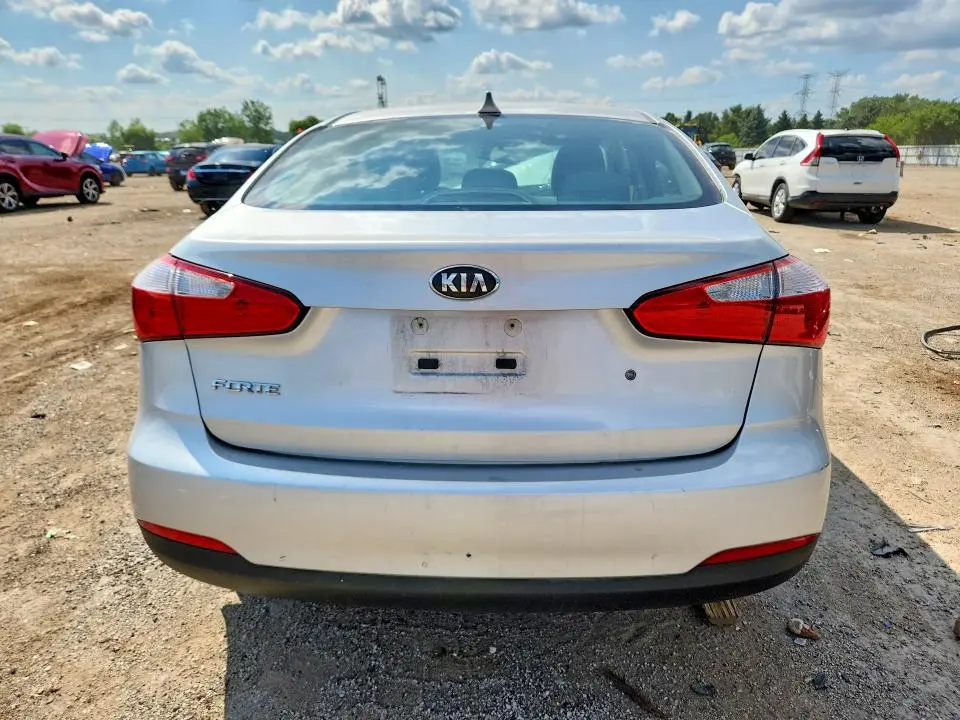 2015 KIA FORTE LX  