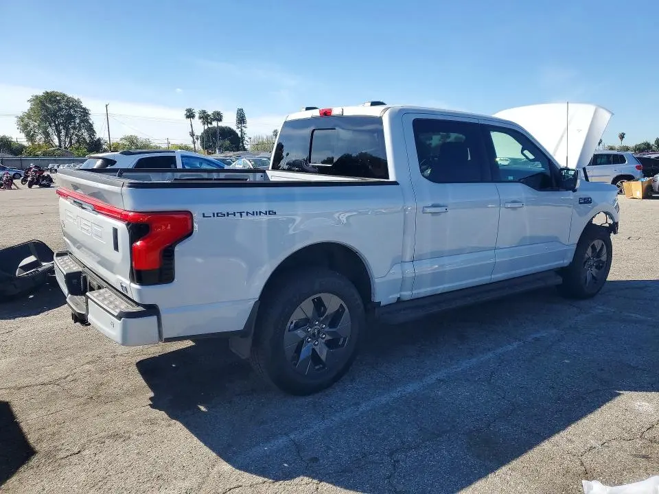 2025 FORD F150 LIGHTNING LARIAT  
