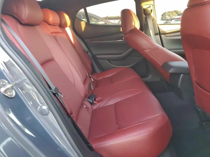 2025 MAZDA 3 PREFERRED  