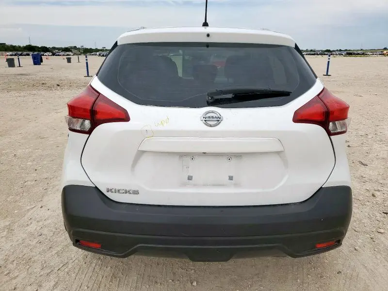 2018 NISSAN KICKS S  