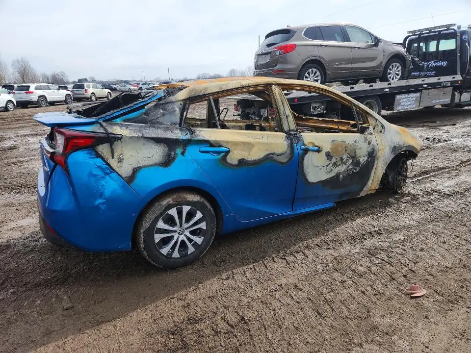 2019 TOYOTA PRIUS LE AWD-E  