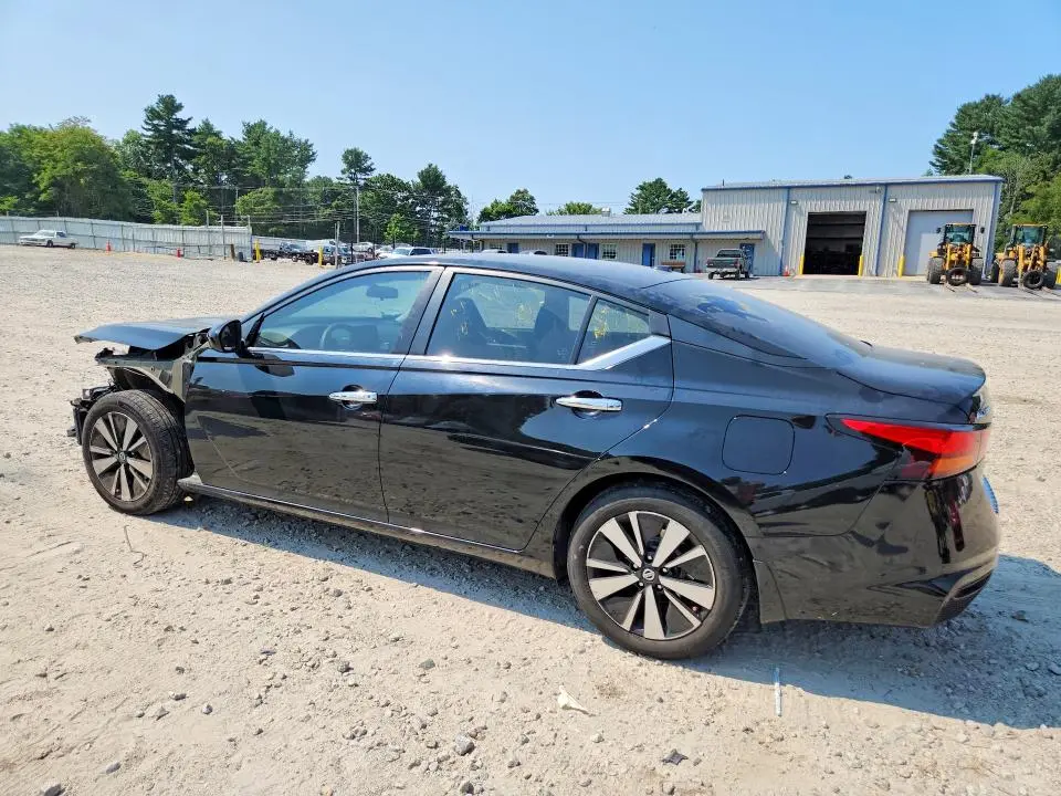 2022 NISSAN ALTIMA SV  