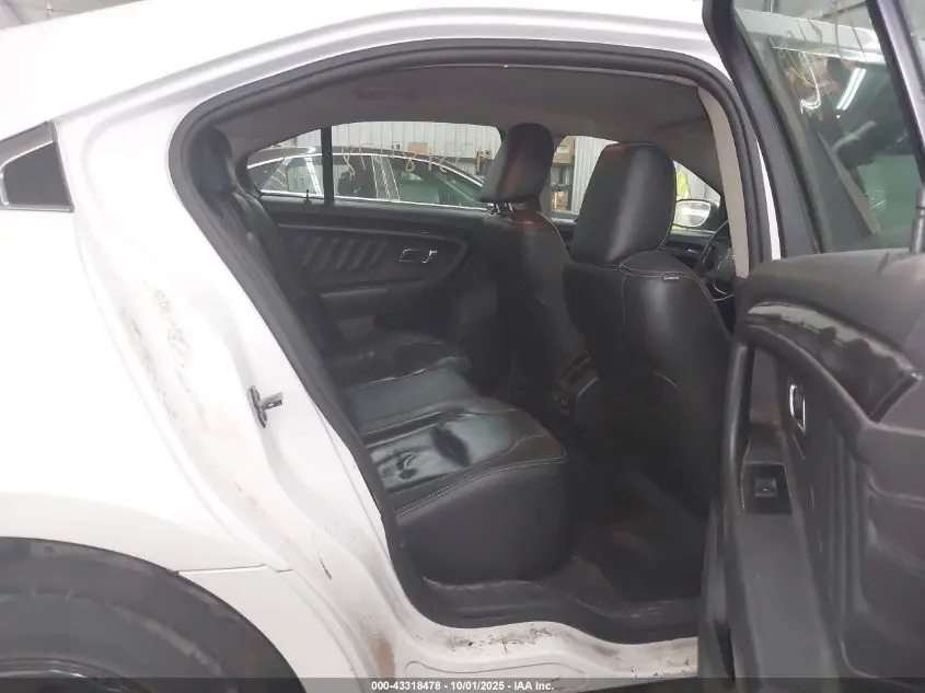 2011 FORD TAURUS LIMITED