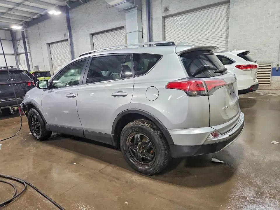 2018 TOYOTA RAV4 XLE  