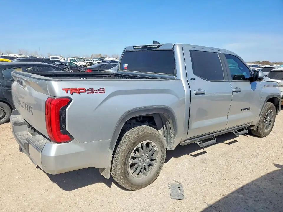 2025 TOYOTA TUNDRA CREWMAX SR  