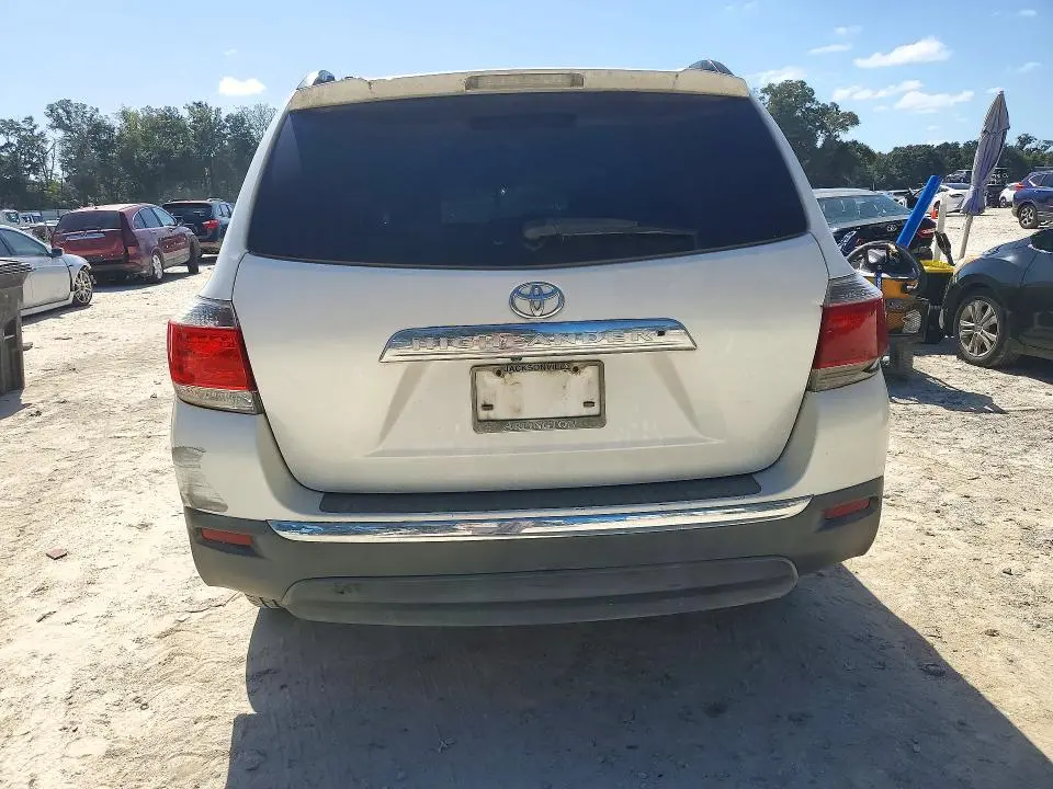 2013 TOYOTA HIGHLANDER LIMITED  