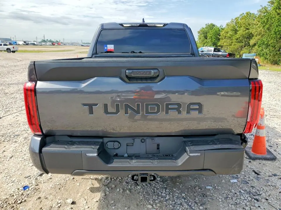2026 TOYOTA TUNDRA SR  
