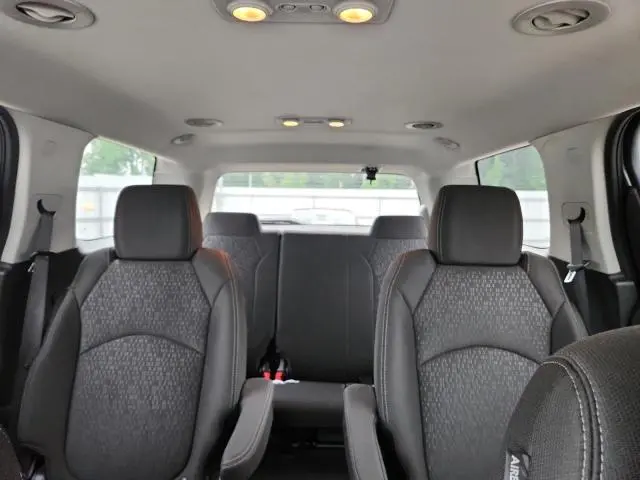 2015 GMC ACADIA SLE  