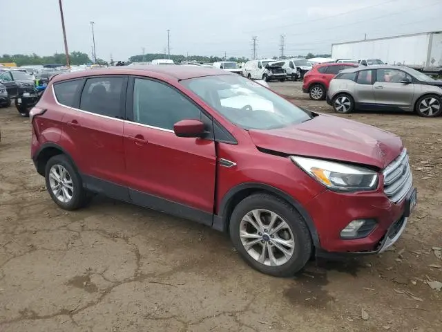 2017 FORD ESCAPE SE  