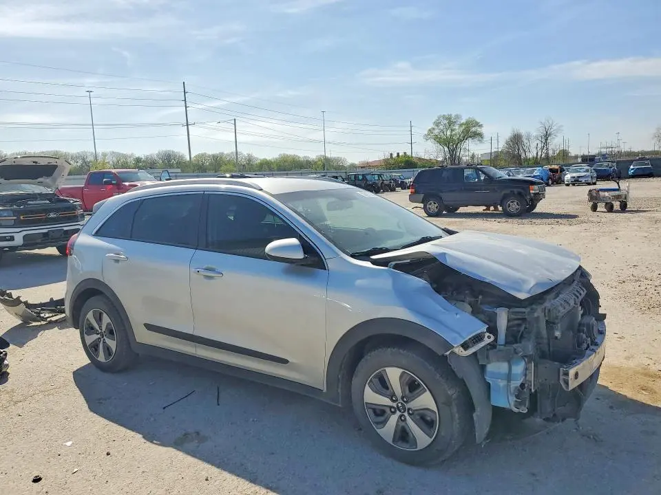 2018 KIA NIRO LX  