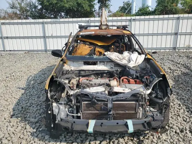 2017 TOYOTA RAV4 HV LE  