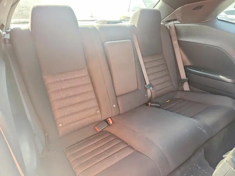 2010 DODGE CHALLENGER SE  
