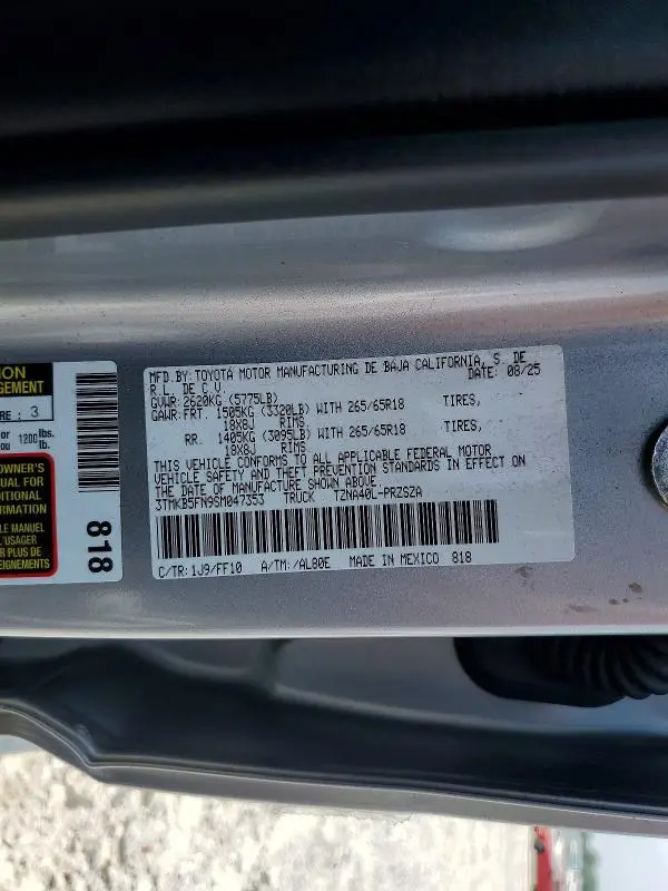 2025 TOYOTA TACOMA SR5  