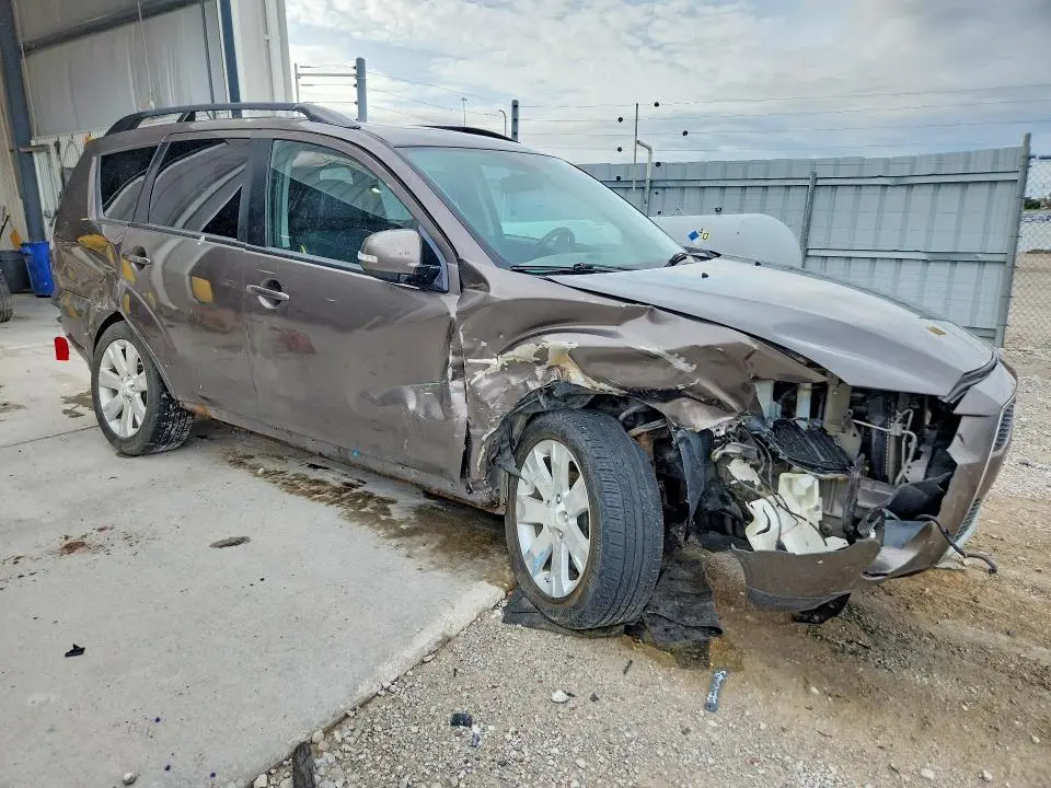 2010 MITSUBISHI OUTLANDER SE  