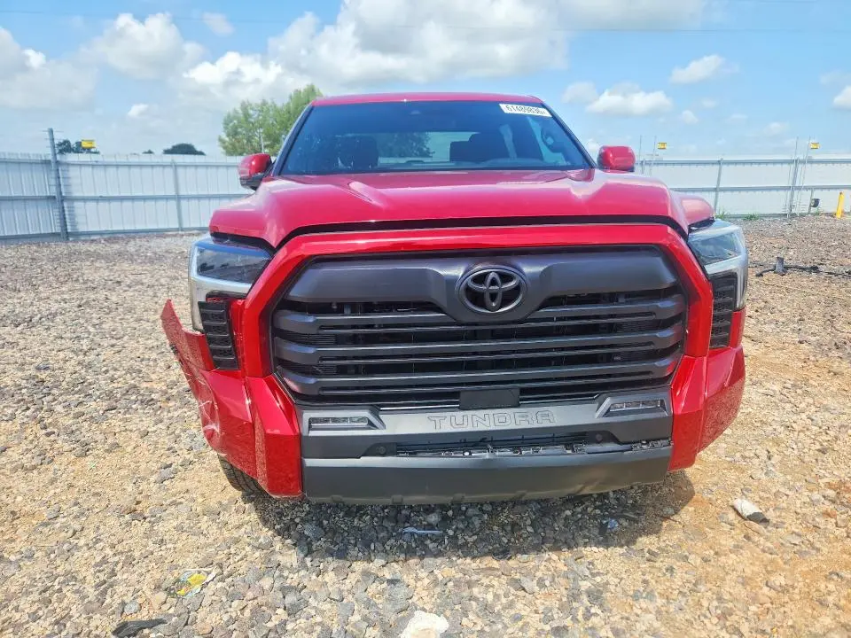 2026 TOYOTA TUNDRA SR5  