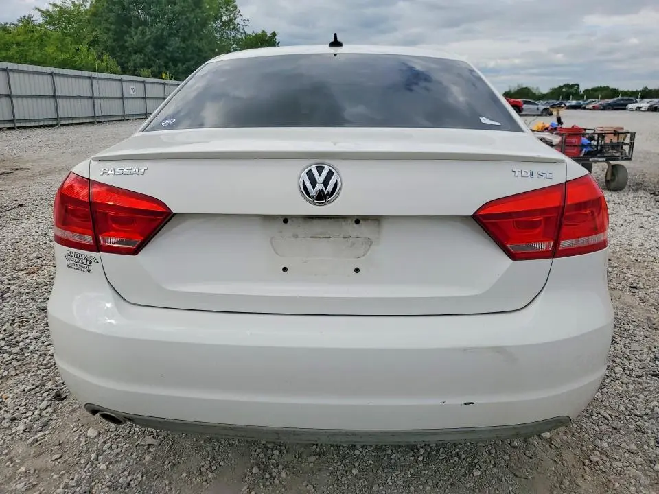 2012 VOLKSWAGEN PASSAT SE  