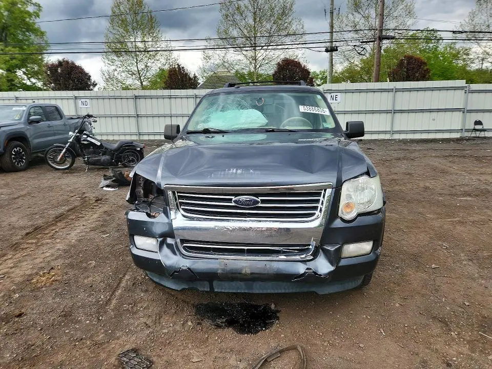 2010 FORD EXPLORER XLT  