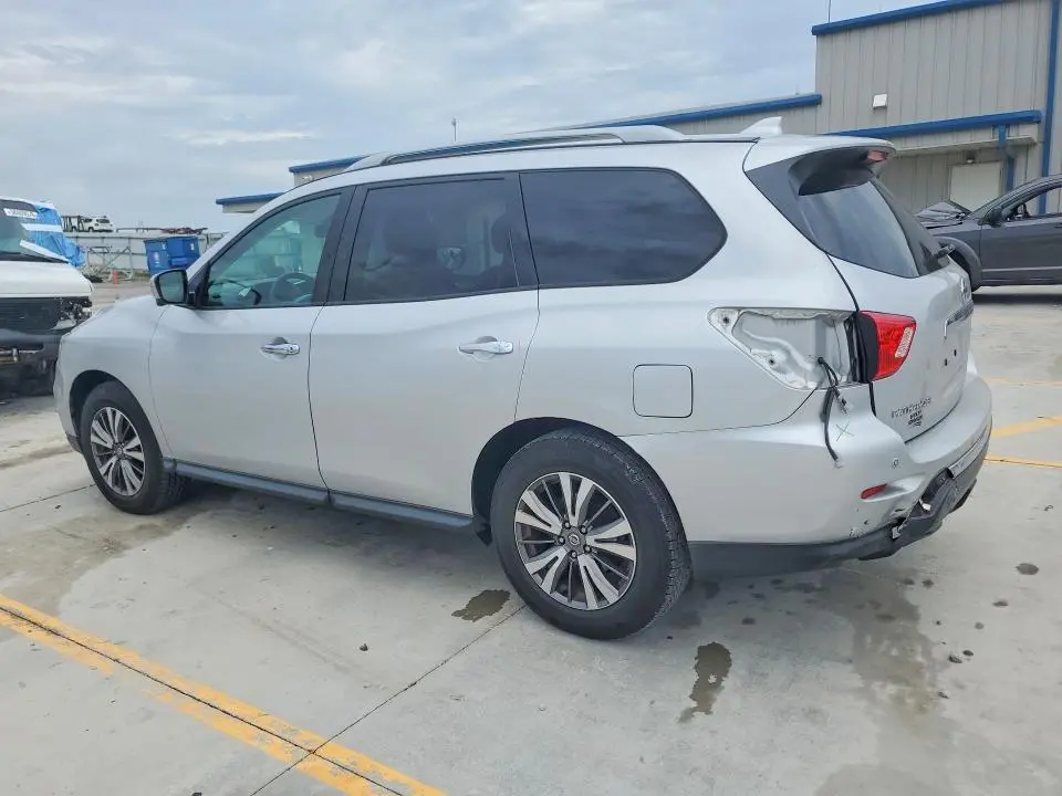 2019 NISSAN PATHFINDER SL  