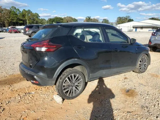 2021 NISSAN KICKS SV  