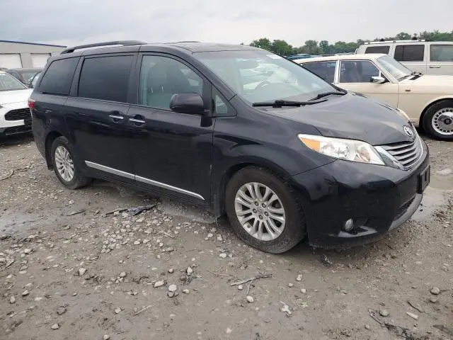2015 TOYOTA SIENNA XLE  