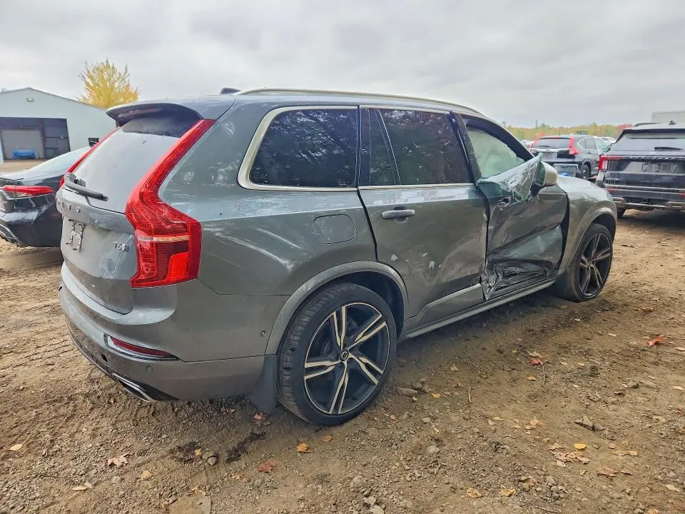 2019 VOLVO XC90 T6 R-DESIGN  