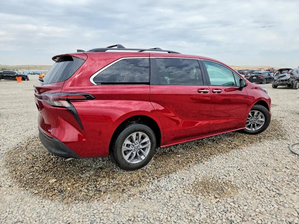 2026 TOYOTA SIENNA XLE 7-PASSENGER  