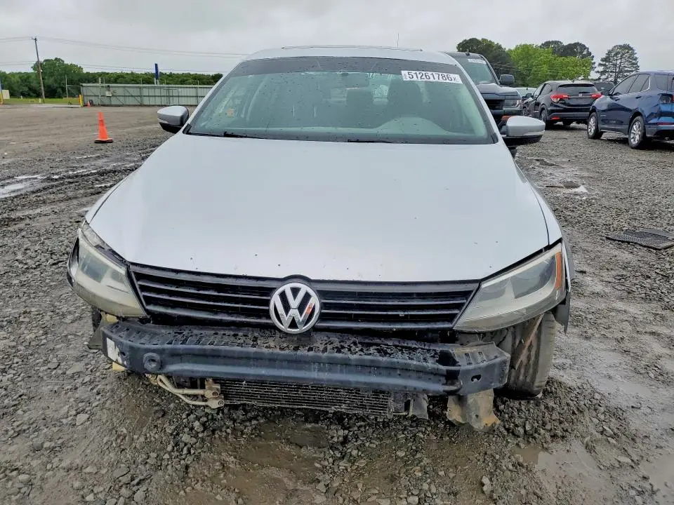 2012 VOLKSWAGEN JETTA SE  