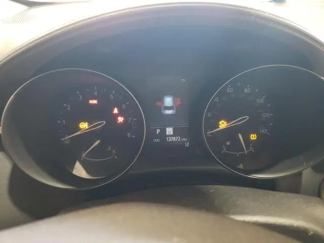 2022 TOYOTA C-HR XLE  