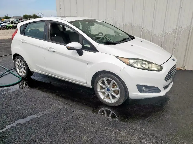 2016 FORD FIESTA SE  