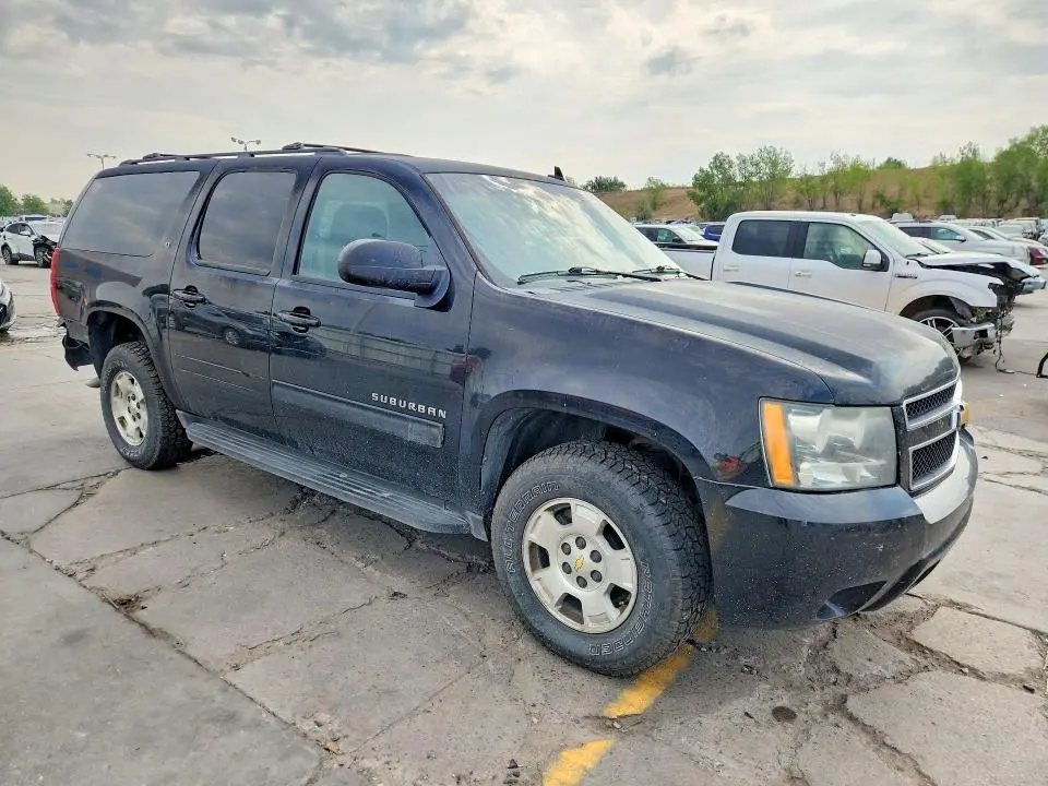 2014 CHEVROLET SUBURBAN K1500 LT  