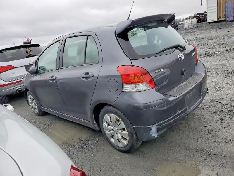 2011 TOYOTA YARIS BASE  