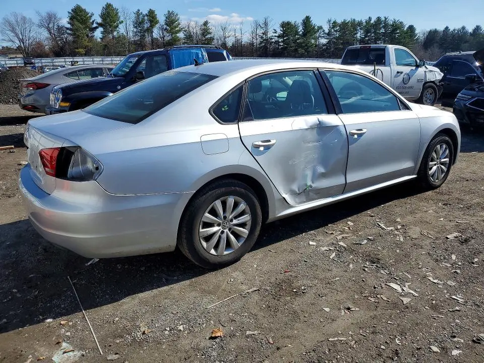2012 VOLKSWAGEN PASSAT S  