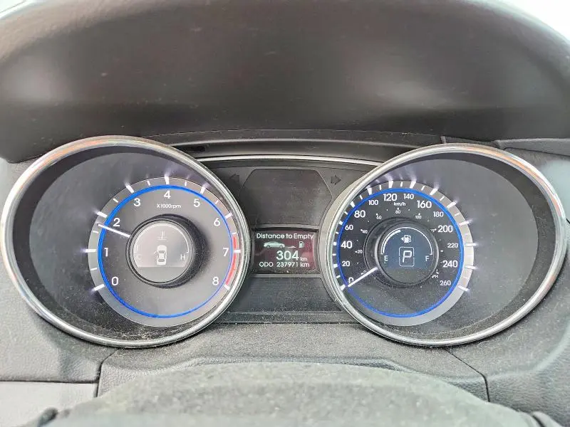 2011 HYUNDAI SONATA GLS  