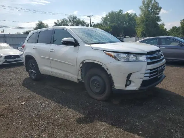 2018 TOYOTA HIGHLANDER LE  