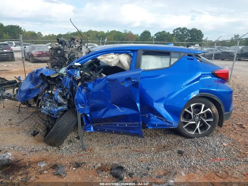 2018 TOYOTA C-HR XLE PREMIUM