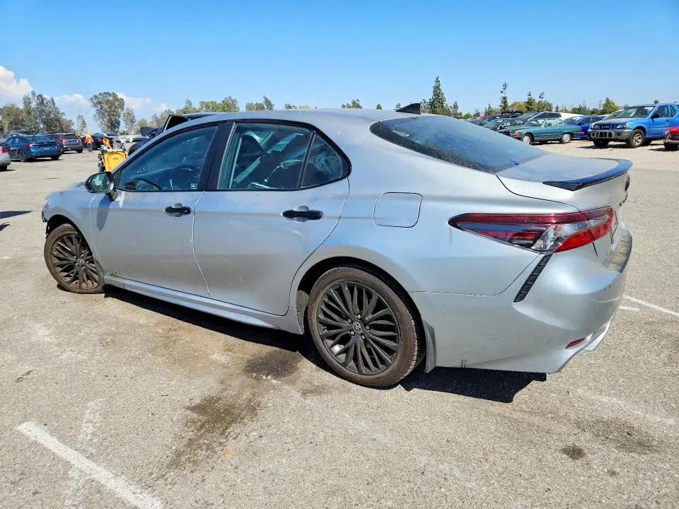 2022 TOYOTA CAMRY SE NIGHTSHADE  