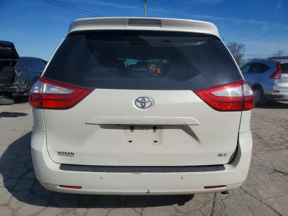 2017 TOYOTA SIENNA XLE 8-PASSENGER  